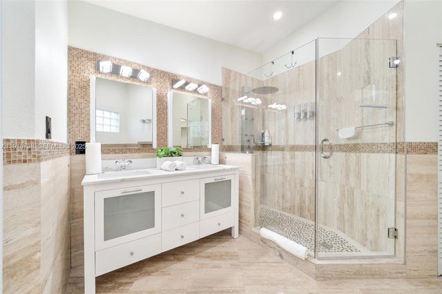 5424 SW 154th Place 5424, Miami, FL 33185
