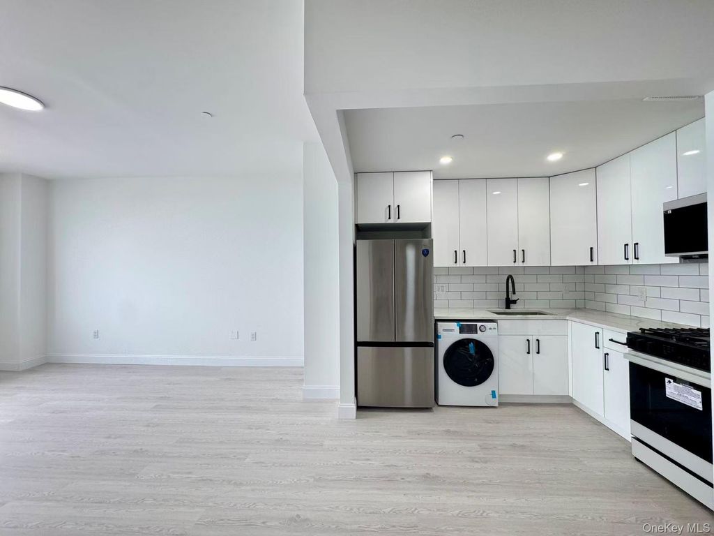 1434 110th Street 6B, College Point, NY 11356 — photo 5