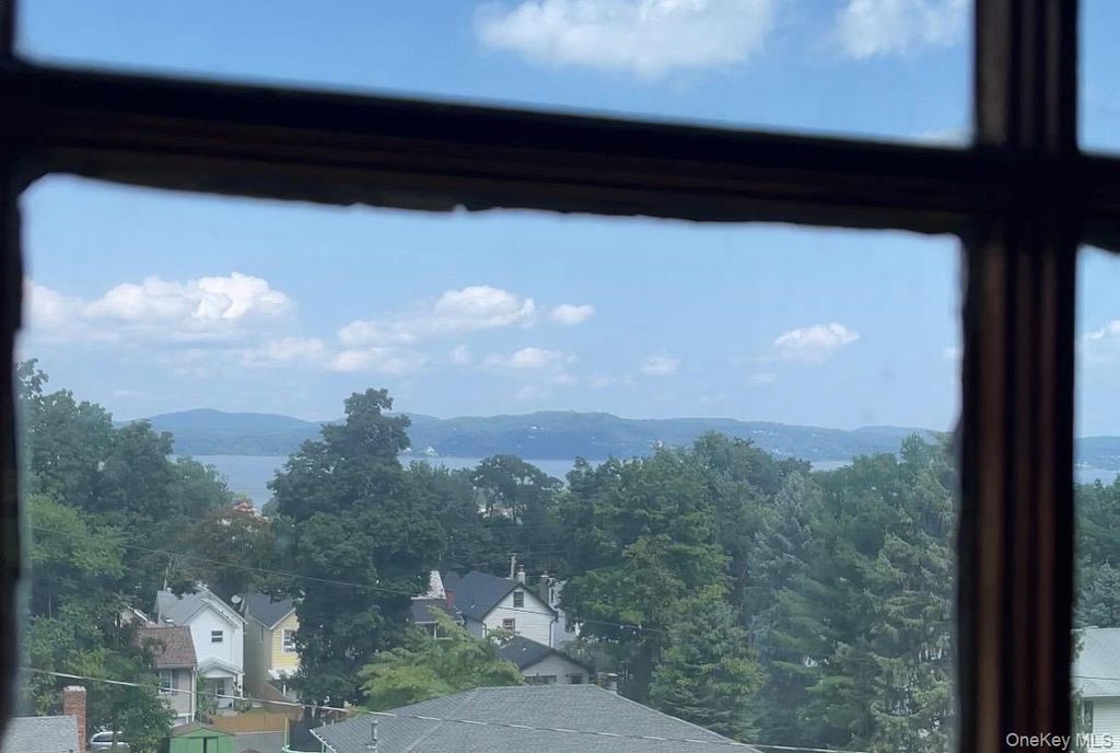 28 Hillside Avenue, Haverstraw, NY 10927 — photo 3
