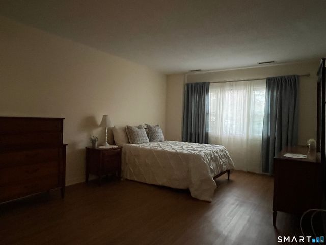 75 Washington Avenue 2-111, Hamden, CT 06518
