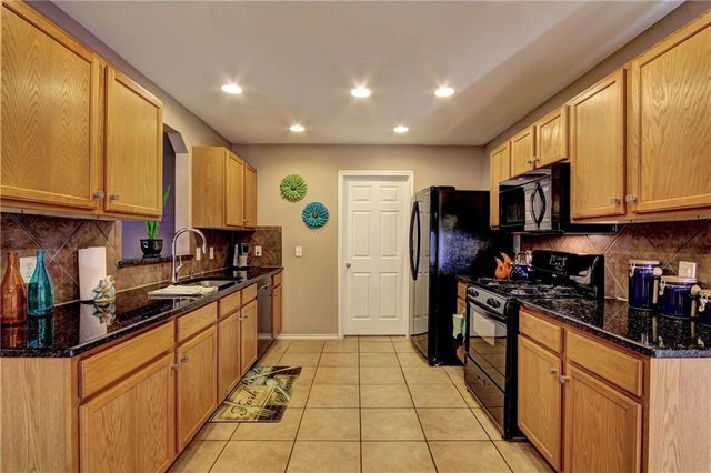 141 Onyx Lake DR