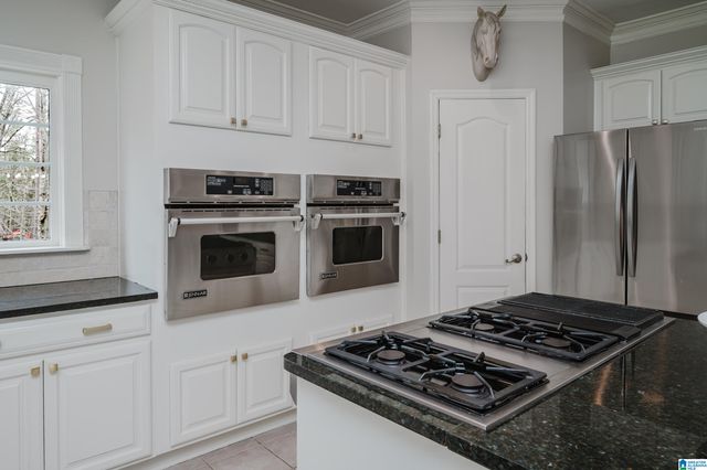 325 GREYSTONE GLEN CIRCLE, Hoover, AL 35242