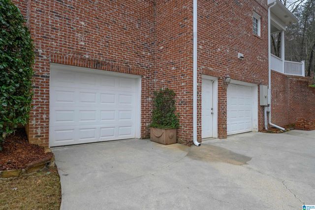 325 GREYSTONE GLEN CIRCLE, Hoover, AL 35242