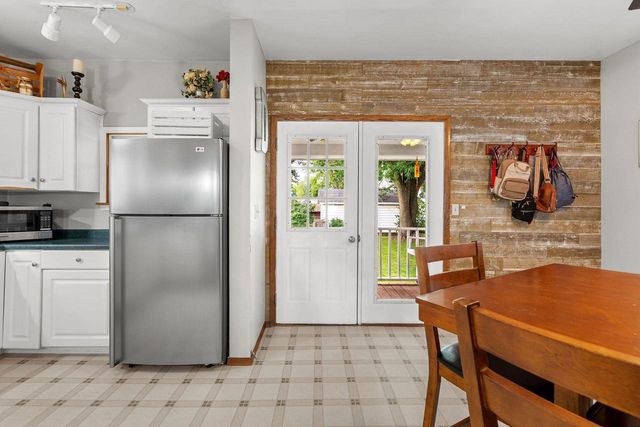 1010 S PEARL STREET, New London, WI 54961