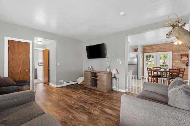1010 S PEARL STREET, New London, WI 54961