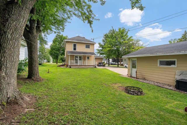 1010 S PEARL STREET, New London, WI 54961