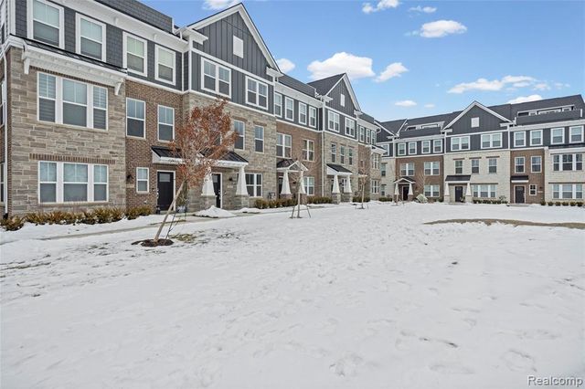 43071 Atwood Avenue, Novi, MI 48375