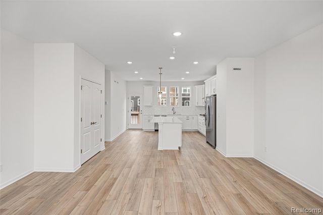 43071 Atwood Avenue, Novi, MI 48375