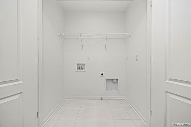 43071 Atwood Avenue, Novi, MI 48375