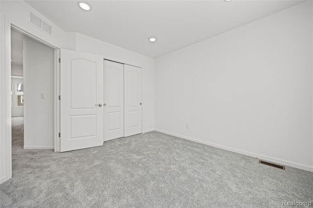 43071 Atwood Avenue, Novi, MI 48375