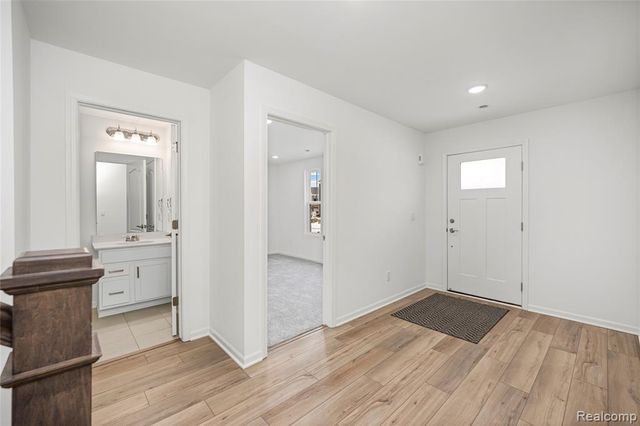 43071 Atwood Avenue, Novi, MI 48375