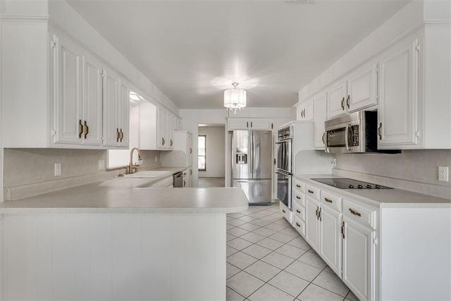 13400 Apple Valley Drive, Oklahoma City, OK 73120