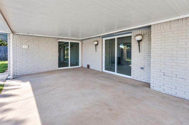13400 Apple Valley Drive, Oklahoma City, OK 73120