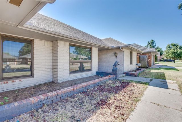 13400 Apple Valley Drive, Oklahoma City, OK 73120