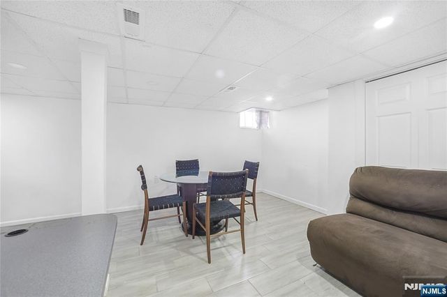 38 Sherwood Street, Clifton, NJ 07013