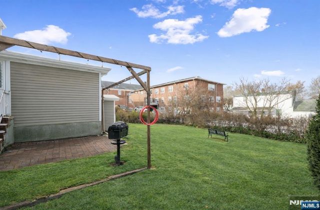 38 Sherwood Street, Clifton, NJ 07013