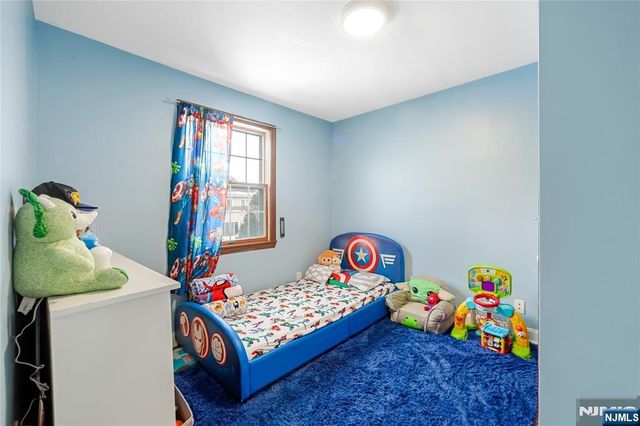 38 Sherwood Street, Clifton, NJ 07013