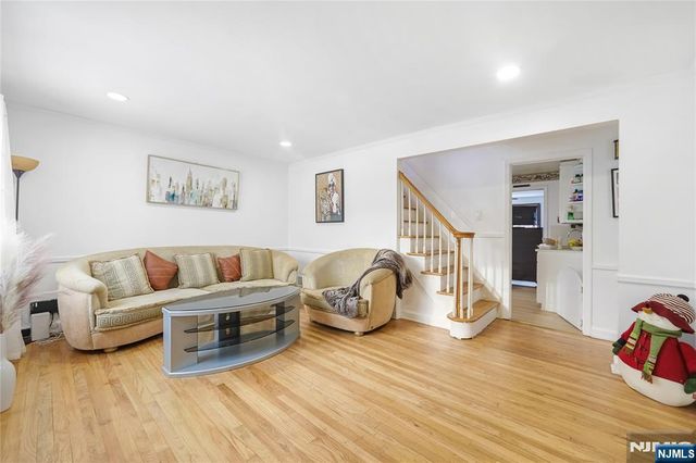 38 Sherwood Street, Clifton, NJ 07013