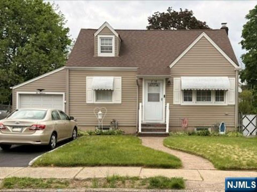 2-18 32nd Street, Fair Lawn, NJ 07410