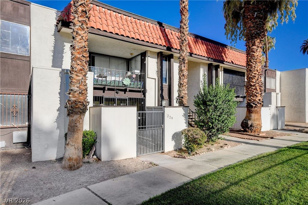 1405 Vegas Valley Drive 229, Las Vegas, NV 89169 — photo 2