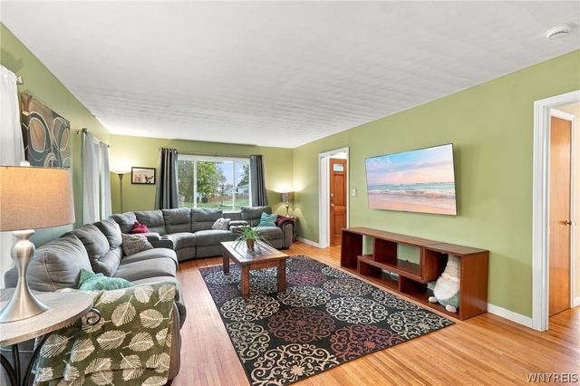 9521 Greiner Road, Clarence, NY 14031