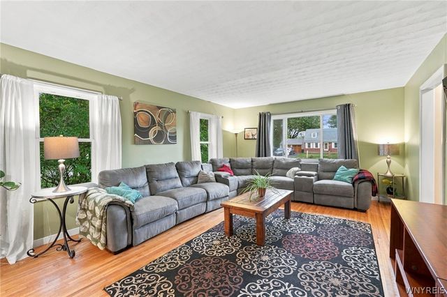 9521 Greiner Road, Clarence, NY 14031