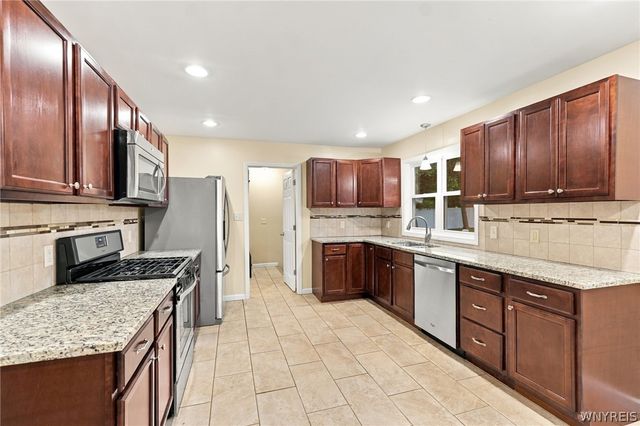 9521 Greiner Road, Clarence, NY 14031