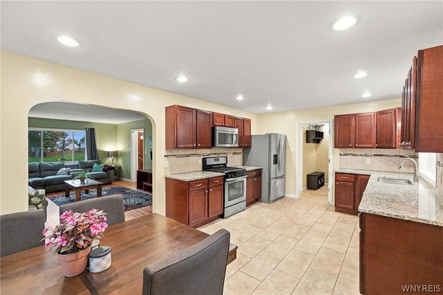 9521 Greiner Road, Clarence, NY 14031