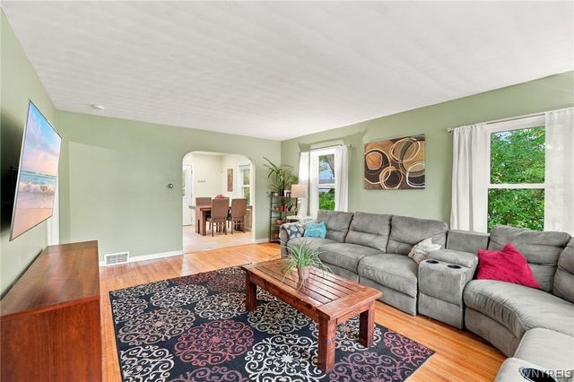 9521 Greiner Road, Clarence, NY 14031