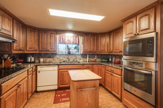 1593 WIGLEY ROAD, Iowa Park, TX 76367