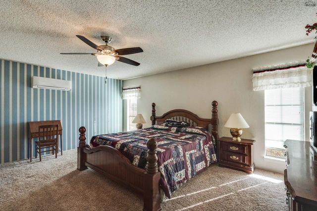 1593 WIGLEY ROAD, Iowa Park, TX 76367