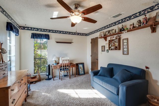 1593 WIGLEY ROAD, Iowa Park, TX 76367