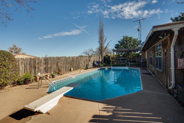 1593 WIGLEY ROAD, Iowa Park, TX 76367