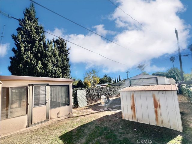 8654 Greenpoint Avenue, Riverside, CA 92503