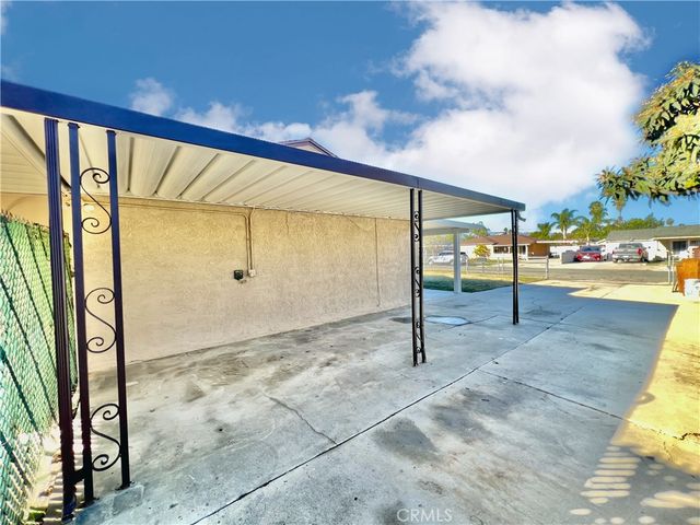 8654 Greenpoint Avenue, Riverside, CA 92503