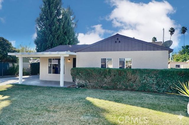 8654 Greenpoint Avenue, Riverside, CA 92503