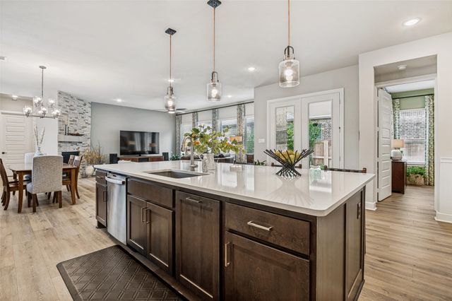 4810 Emerald Grove, Arlington, TX 76005