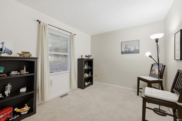 7467 E Windfree Lane, Bloomington, IN 47401
