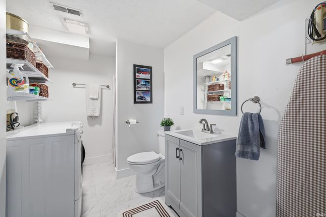 7467 E Windfree Lane, Bloomington, IN 47401