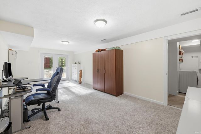 7467 E Windfree Lane, Bloomington, IN 47401