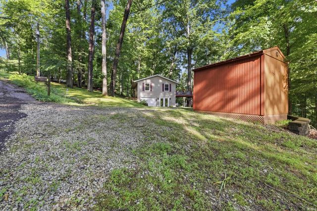 7467 E Windfree Lane, Bloomington, IN 47401