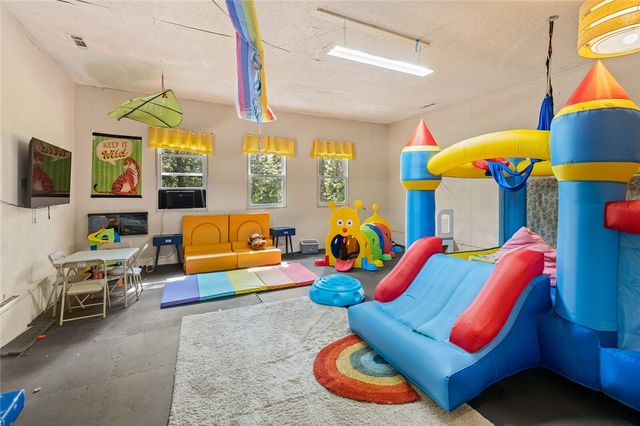 11419 Cripps Road, Gentry, AR 72734