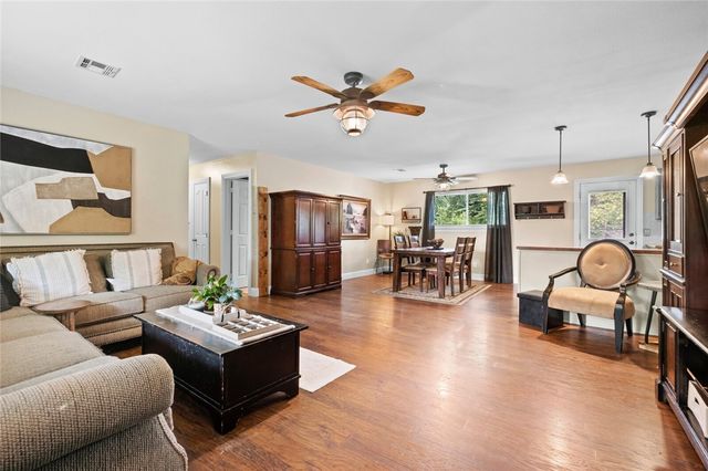 11419 Cripps Road, Gentry, AR 72734