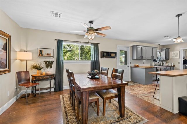 11419 Cripps Road, Gentry, AR 72734