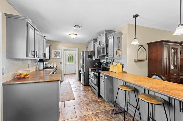 11419 Cripps Road, Gentry, AR 72734