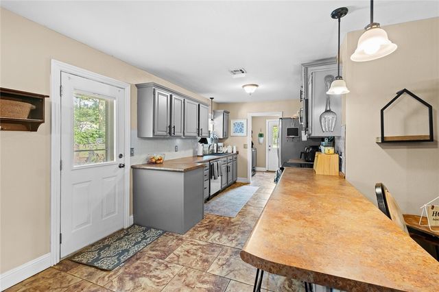 11419 Cripps Road, Gentry, AR 72734