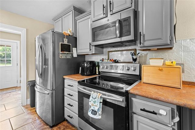 11419 Cripps Road, Gentry, AR 72734