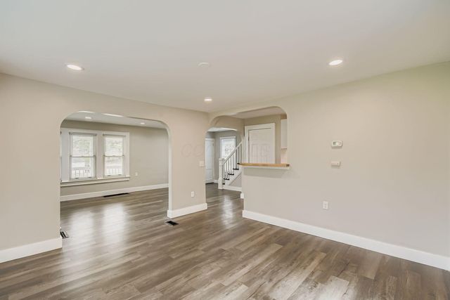 19 E Castle Road, Columbus, OH 43207