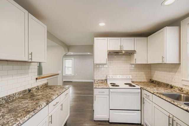 19 E Castle Road, Columbus, OH 43207