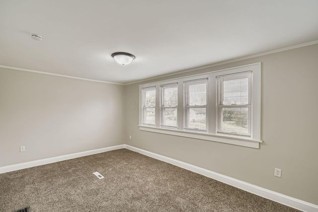 19 E Castle Road, Columbus, OH 43207